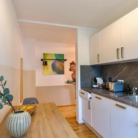 4-Room Luxury Apartment - Close To Central Station, Free Parking, Kitchen Leipzig Eksteriør billede